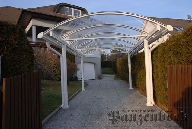 Ein maßgefertigter Carport aus Stahl oder Aluminium 