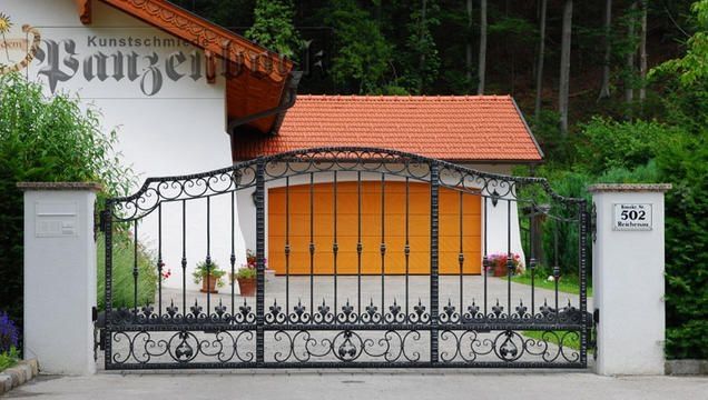 Schmiedeeisen Tore & Türen