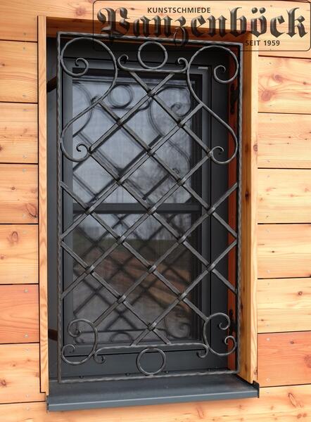 Fenstergitter Schmiedeeisen im Waldviertel