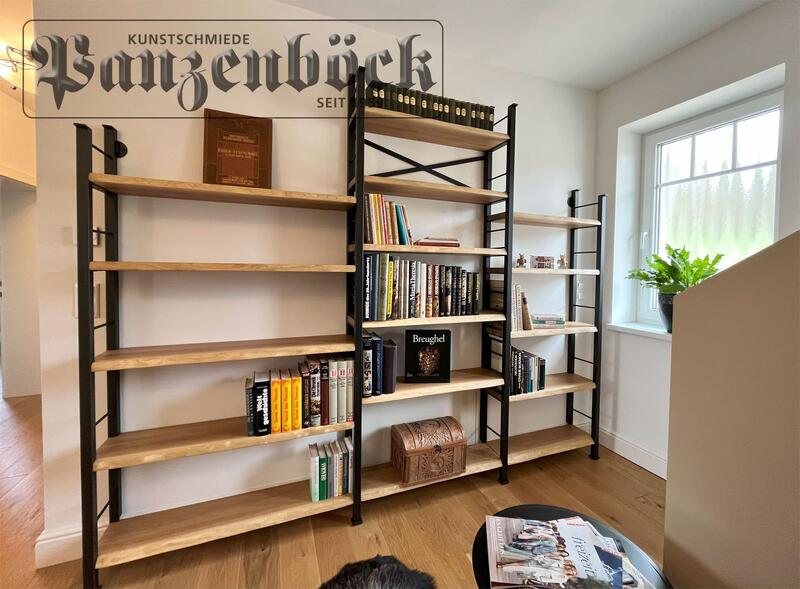 Bücherregal Maßanfertigung mit Holzfächern